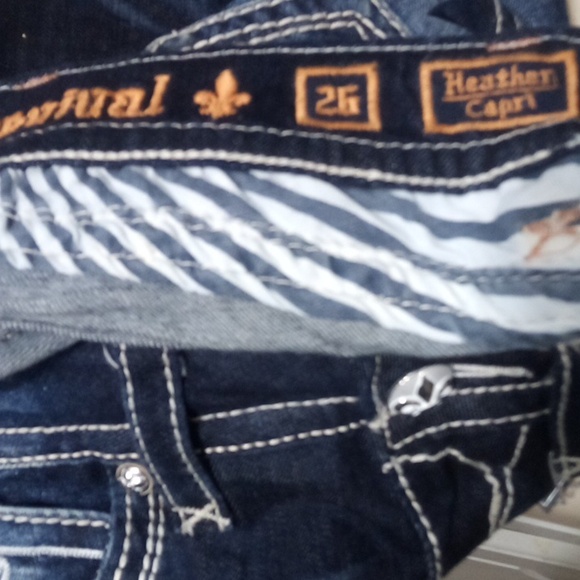 Rock Revival Women's Capri 26 Heather Embellished Shimmer NWT 138 USD - Picture 9 of 13